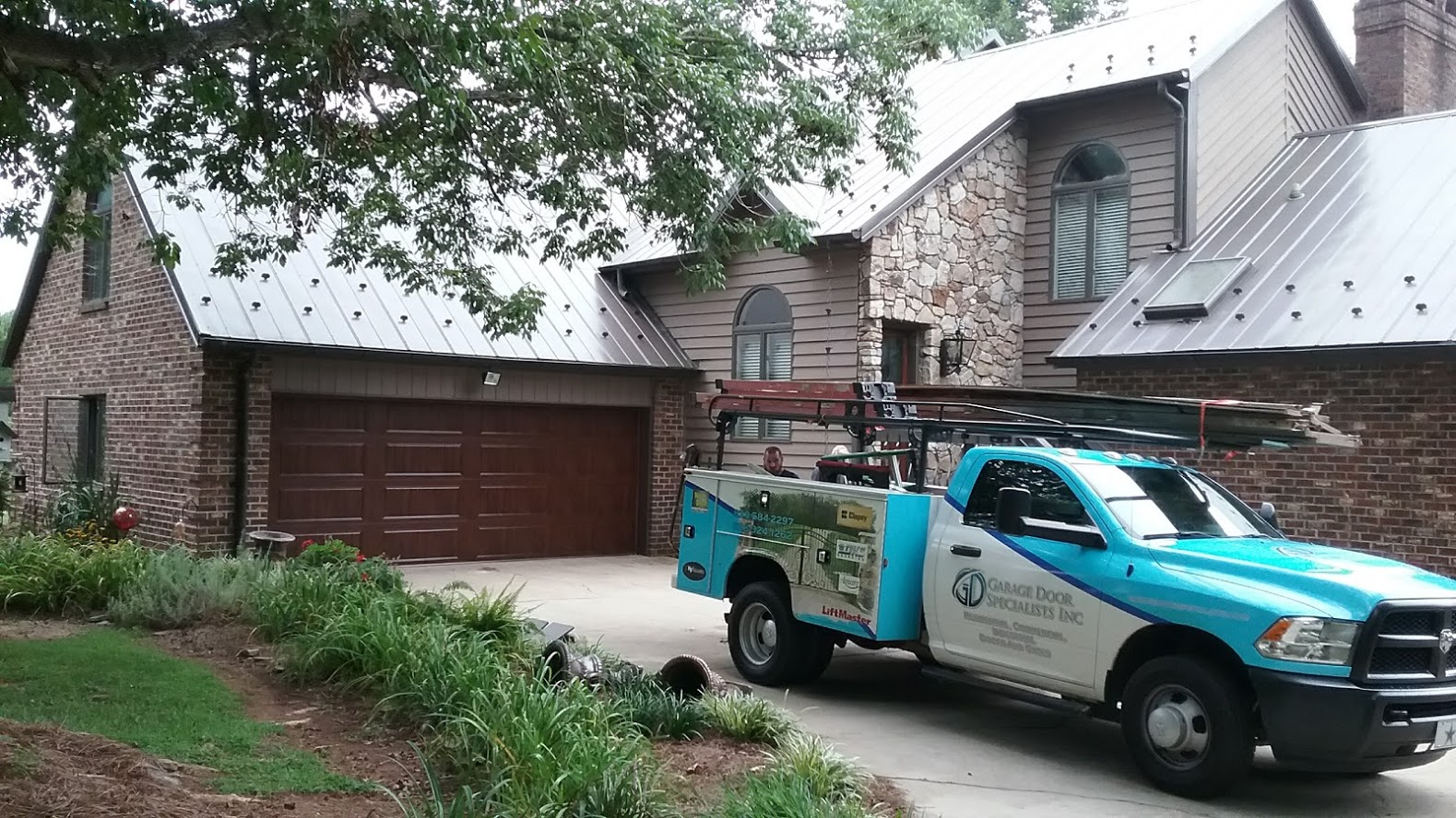 a garage door service job in Hickory North Carolina